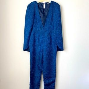Women’s Sleeveless Jumpsuit with Cape